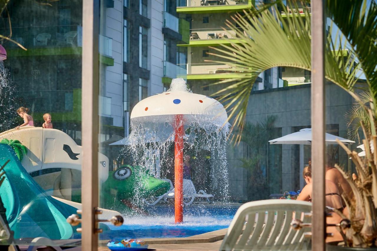 Sole Apartment Spa N Pools Beach Resort Năvodari Exteriör bild