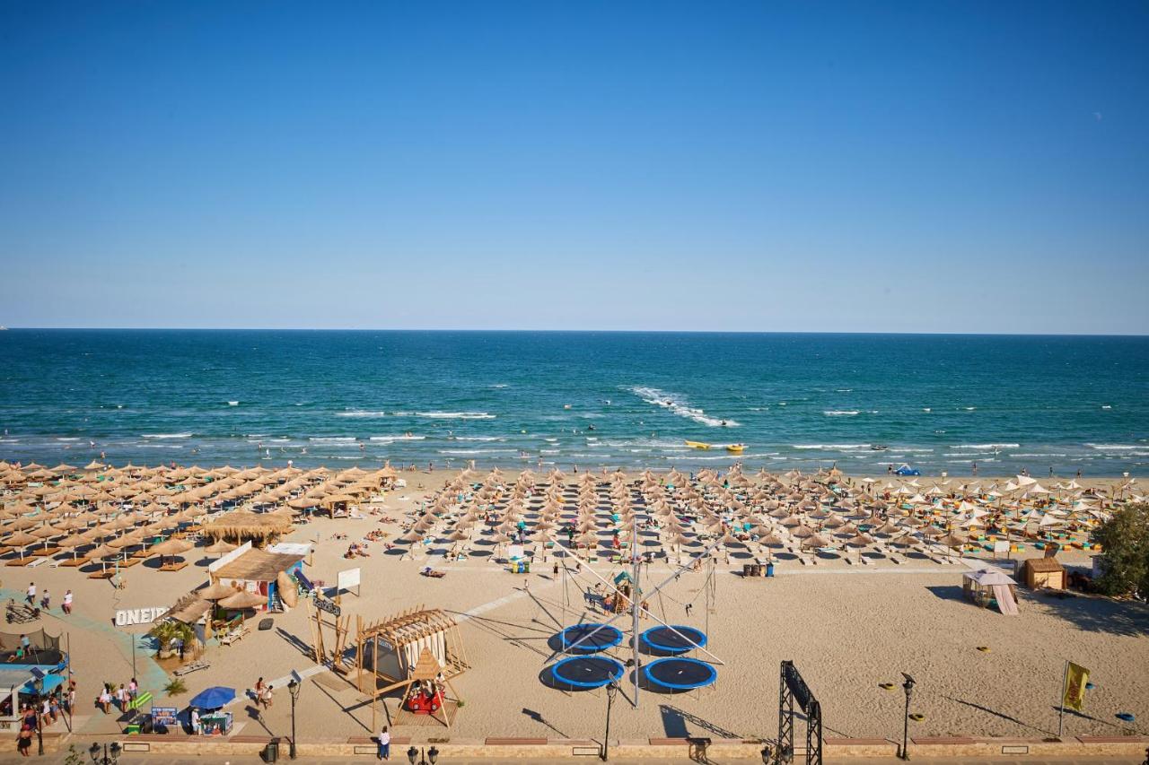 Sole Apartment Spa N Pools Beach Resort Năvodari Exteriör bild