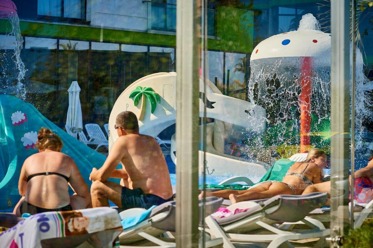 Sole Apartment Spa N Pools Beach Resort Năvodari Exteriör bild